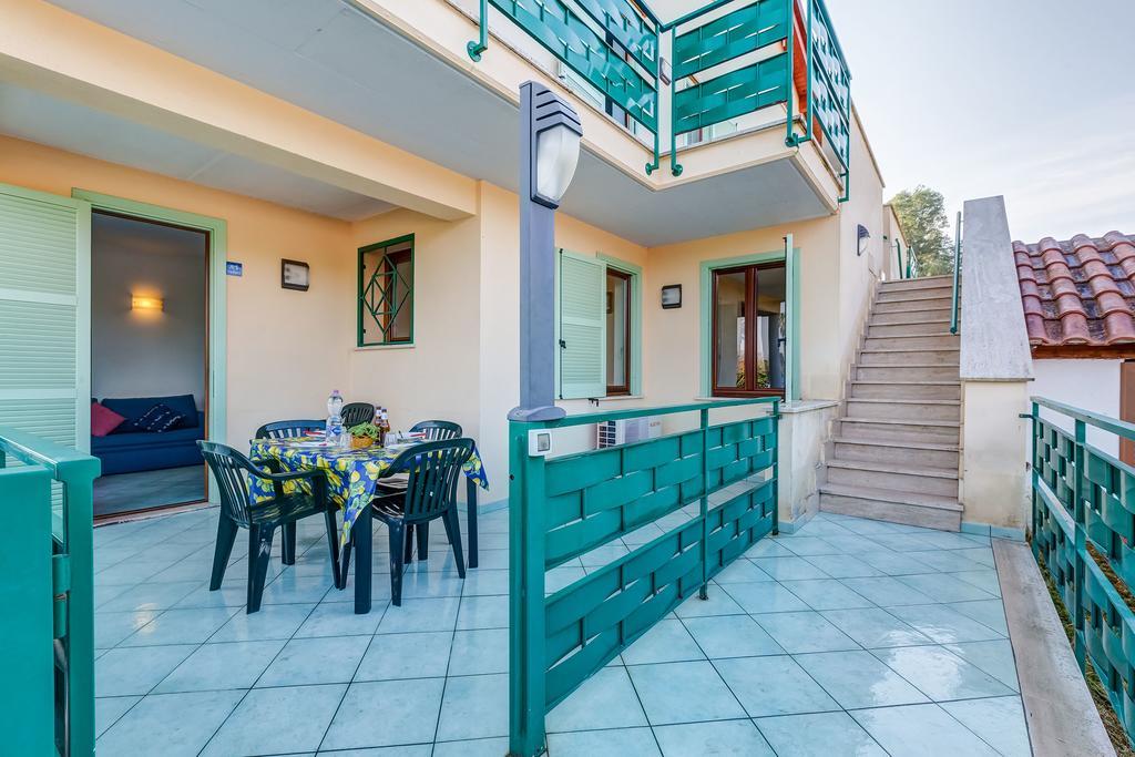 Terra Felice Aparthotel Сан Феличе Чирчео Екстериор снимка
