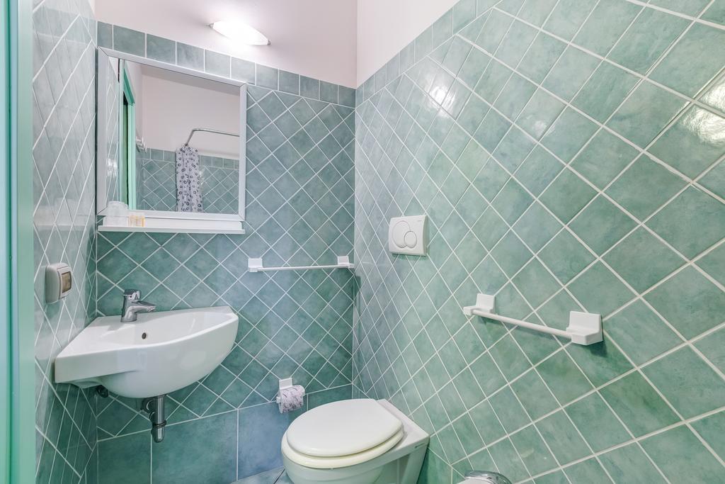 Terra Felice Aparthotel Сан Феличе Чирчео Стая снимка